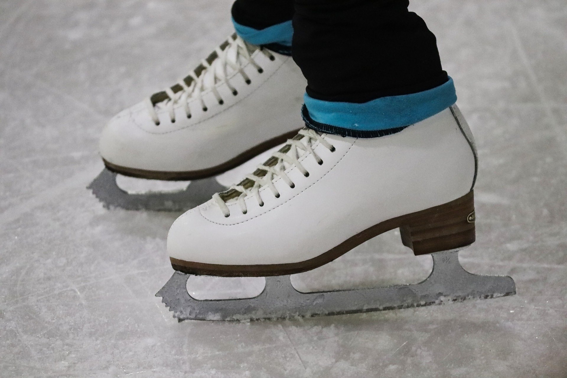 skates-4199003_1920.jpg